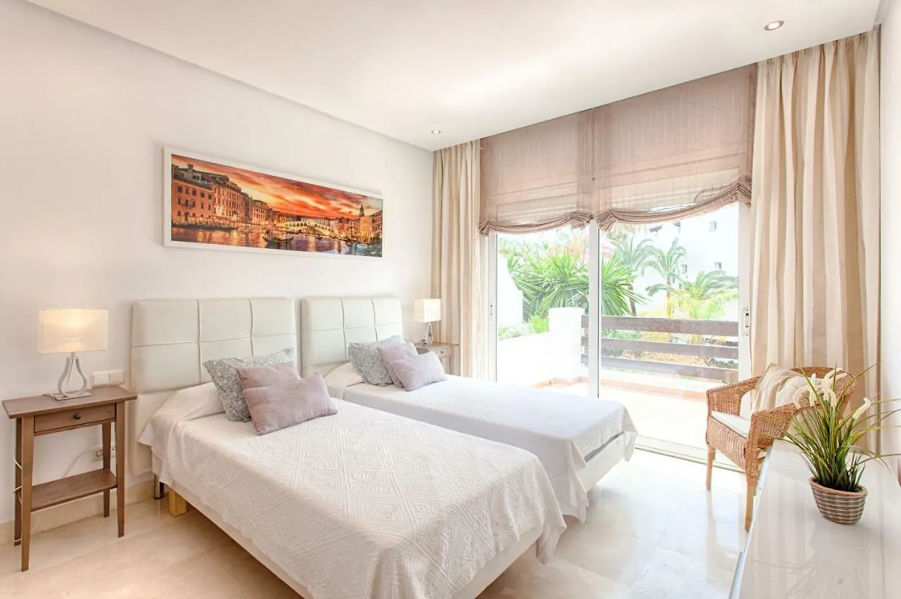 Hanami Alcazaba Beach Penthouse Εστεπόνα 0*,